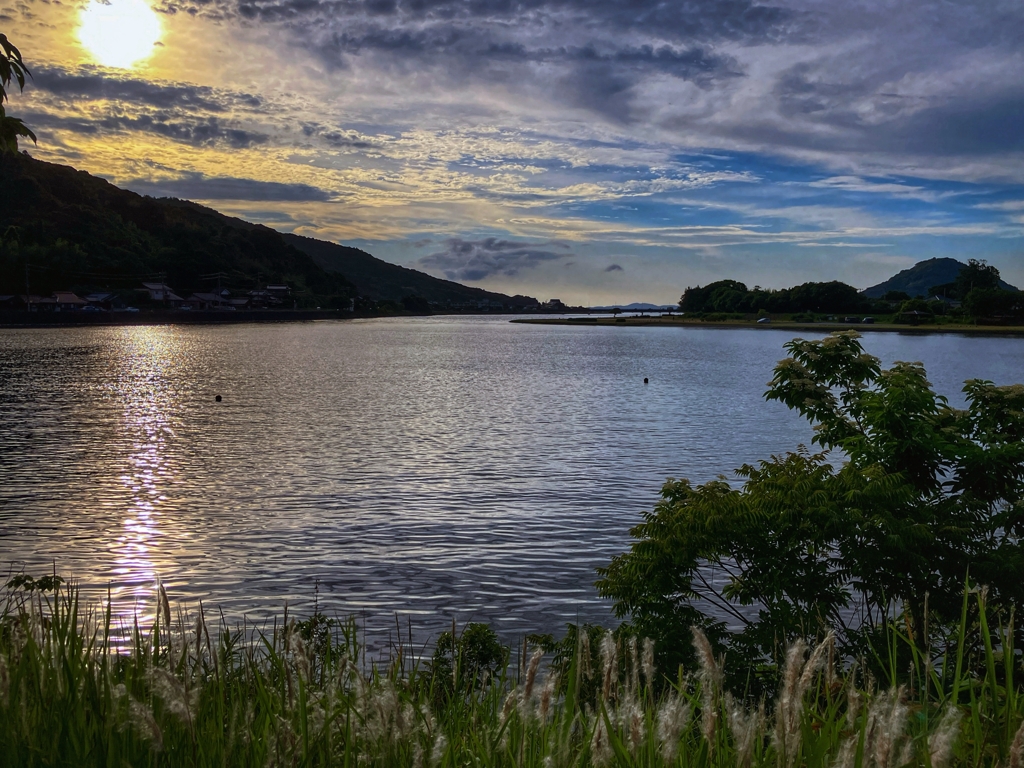 河口付近の夕景