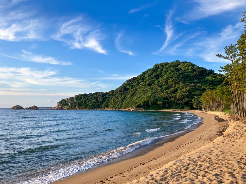 誰もいない砂浜