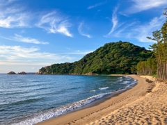 誰もいない砂浜