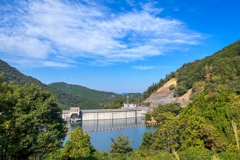 湯免ダムとみすみ湖