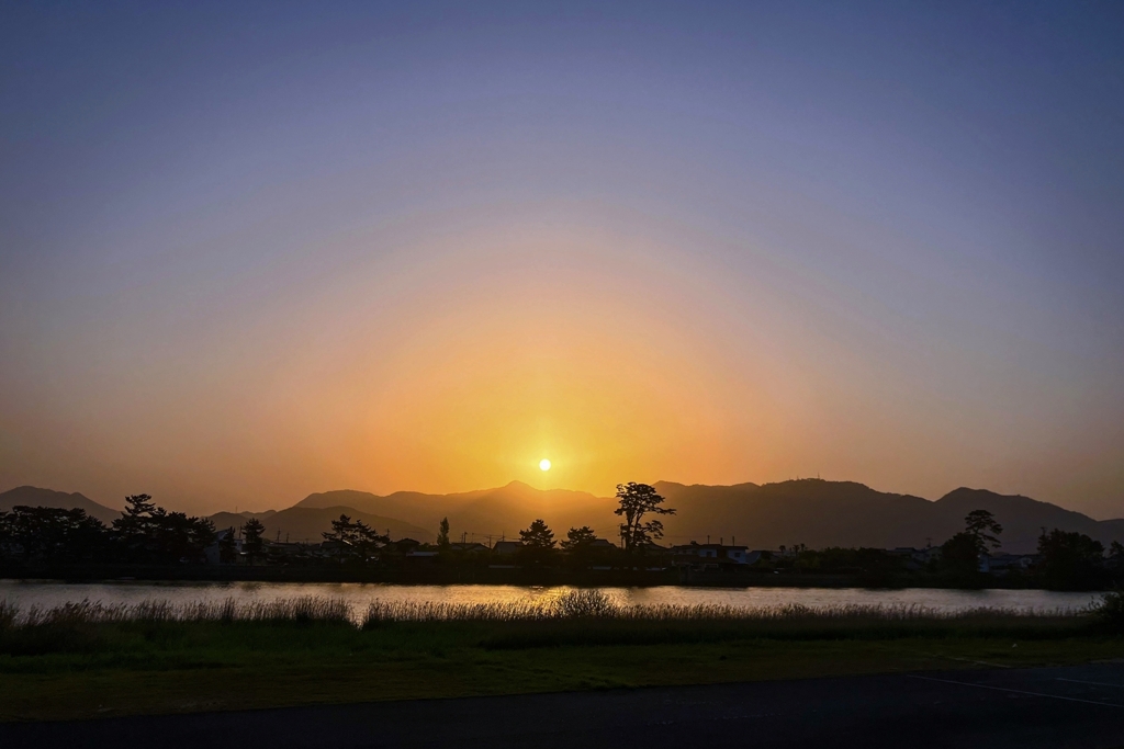 河川敷の夜明け