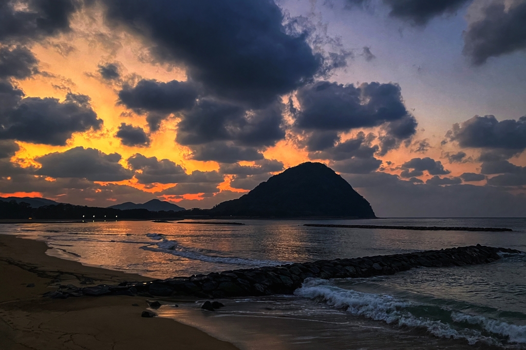 日没後の防波堤