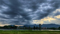 梅雨時期の朝の風景