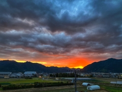 空が泣いている