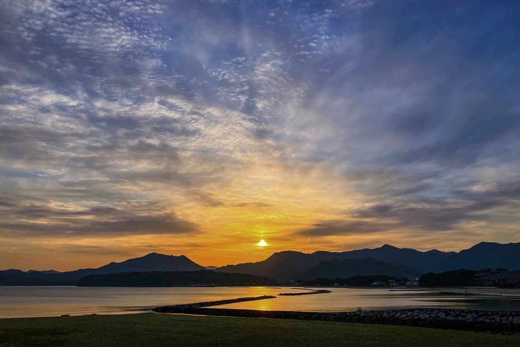 いびつな朝陽（スマホ編）