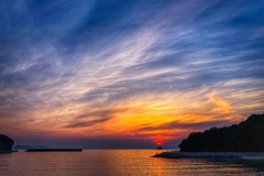 日暮れの入り江