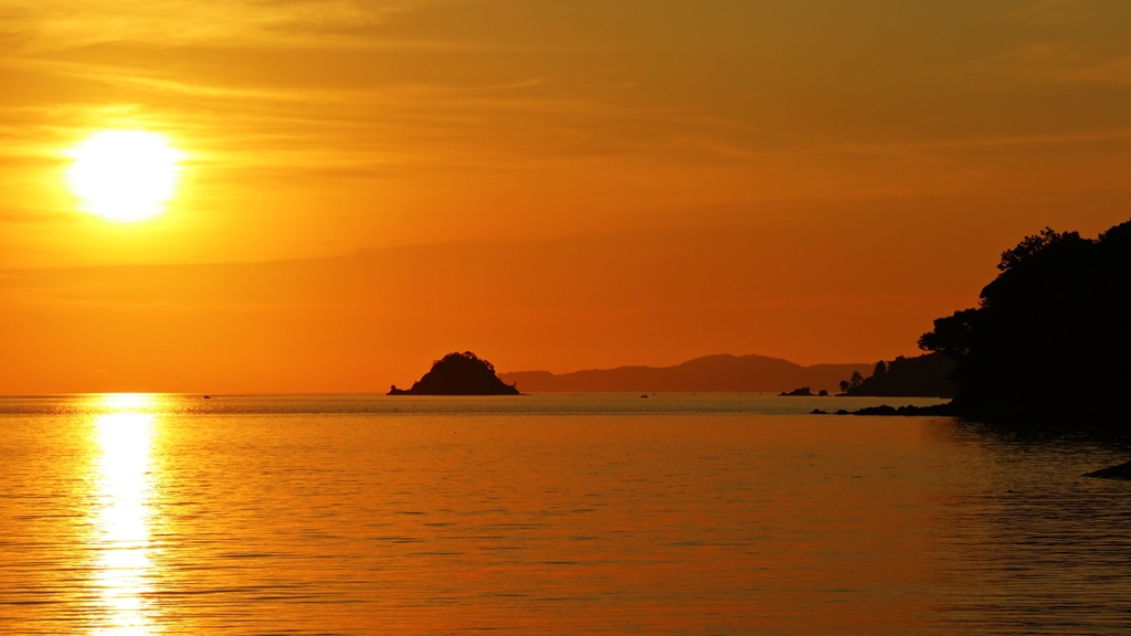 九島と夕陽