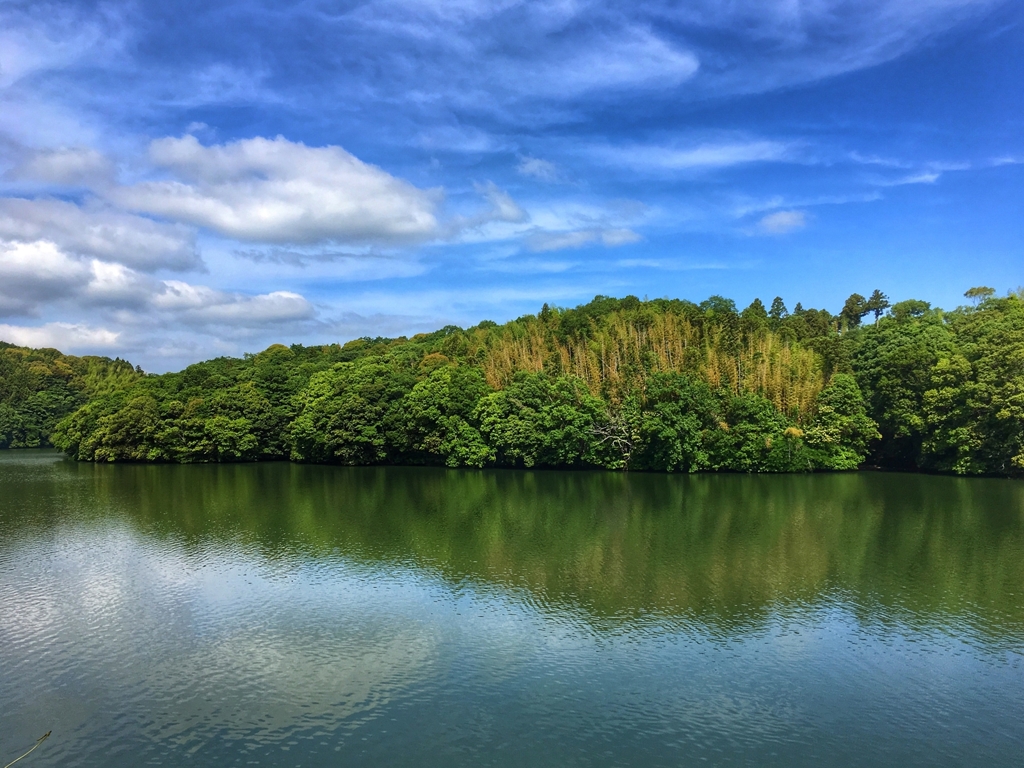 湖と雲と・・・
