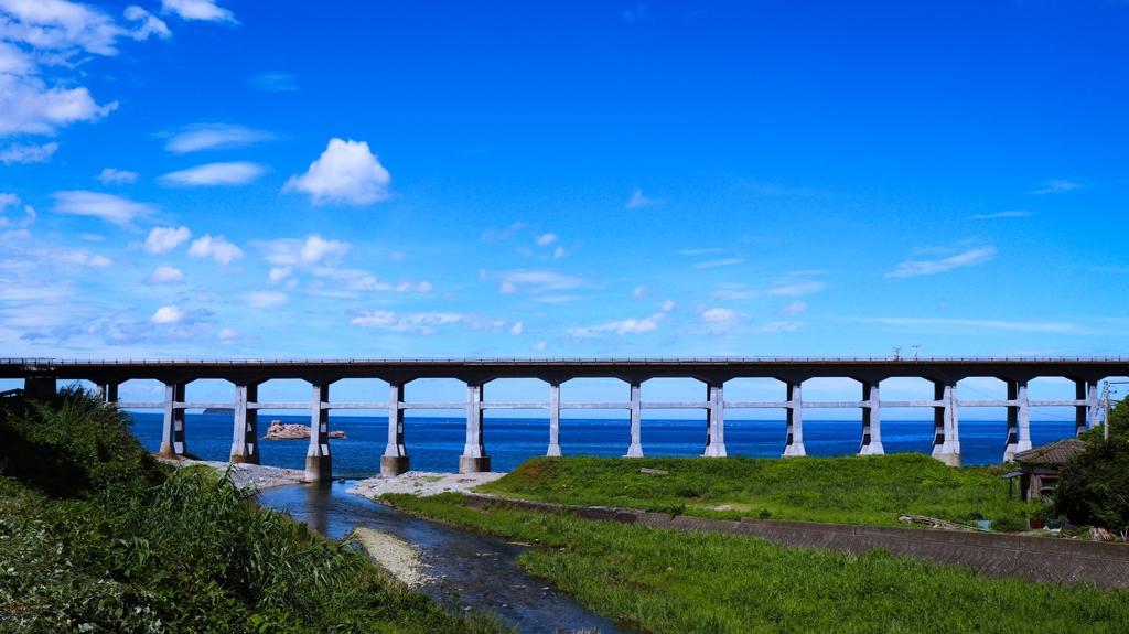 昼の惣郷川橋梁