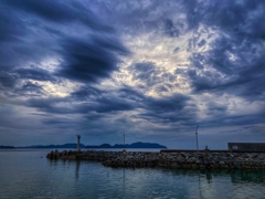 オドロオドロしい雲