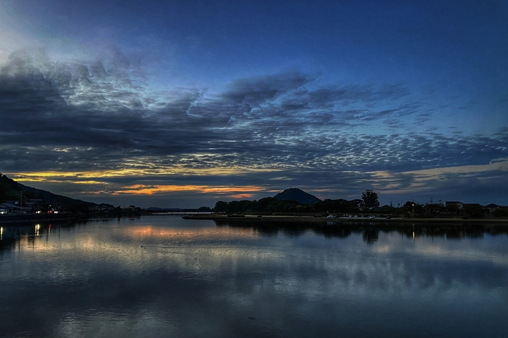 帰宅どきの河口付近