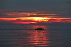 小舟と夕焼け