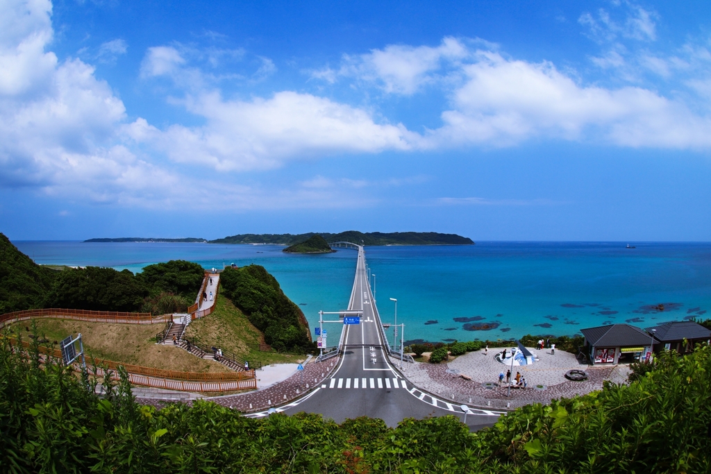 角島大橋を望む