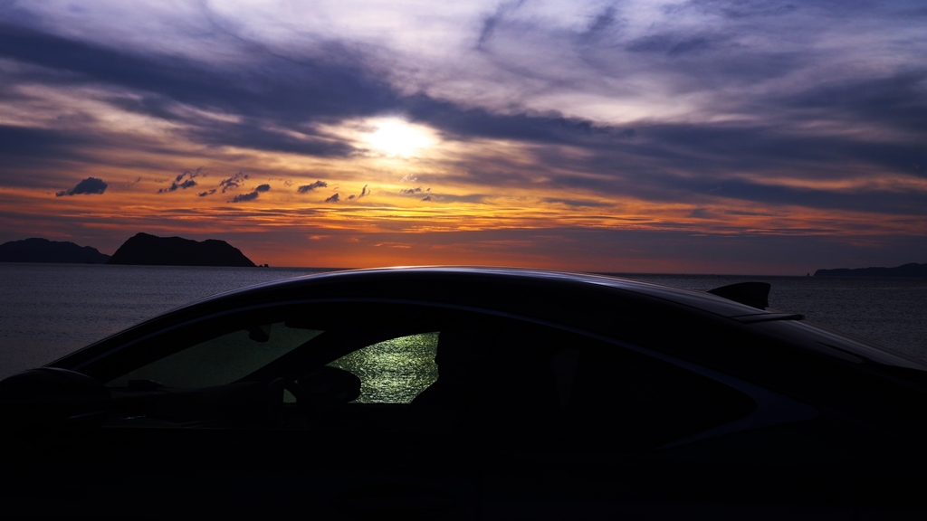 ルーフ越しの夕景