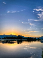 河口付近の夜明け