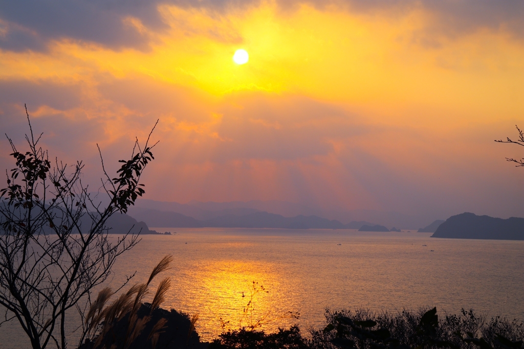 どんよりした日本海の夕景