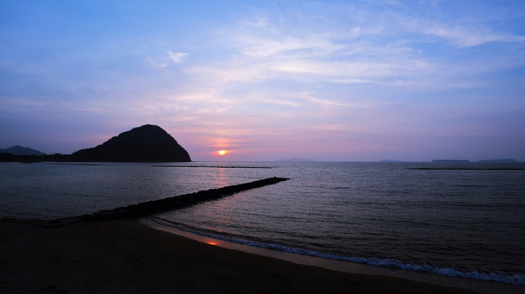 防波堤と夕陽