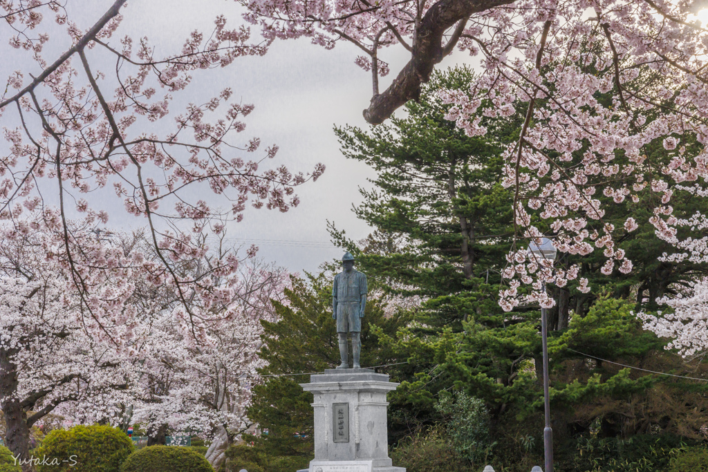 水沢公園・後藤新平像