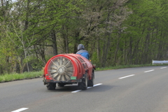 薬剤散布車