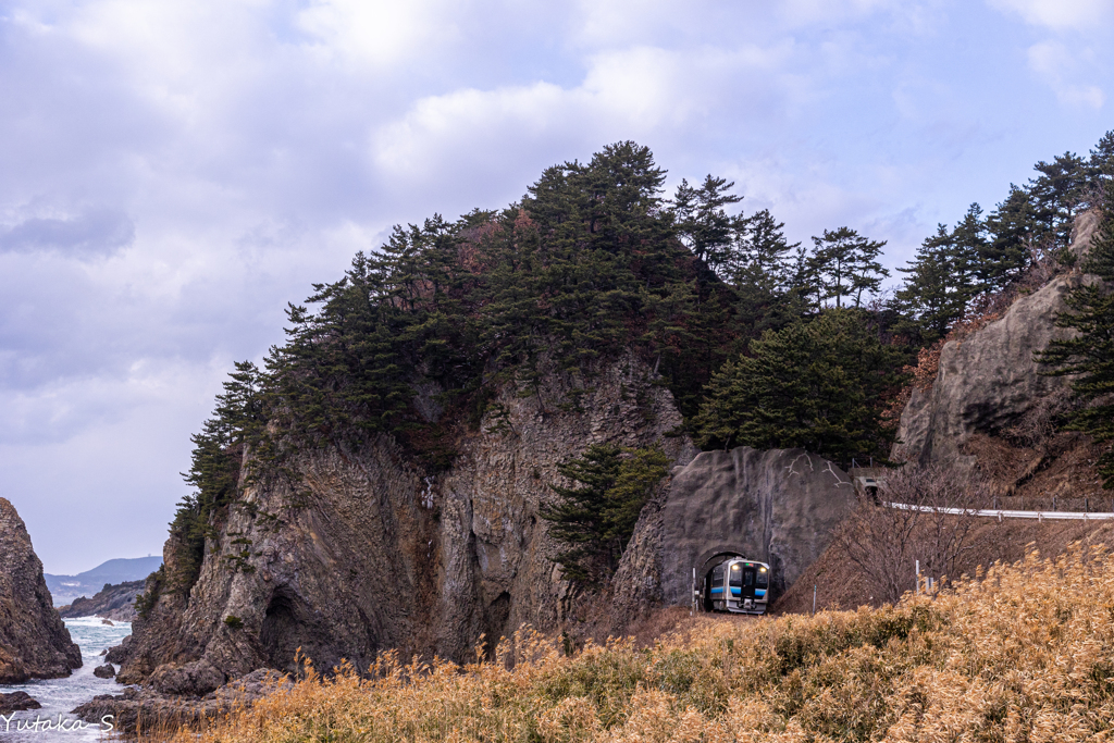 深浦海岸を往く