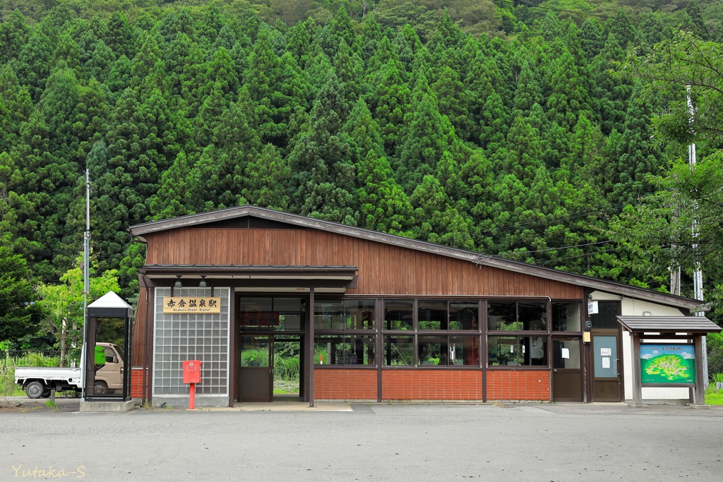 夏の駅舎