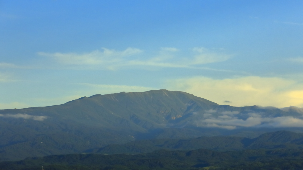 霊峰・月山