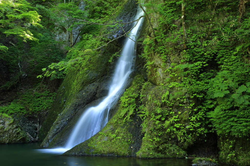 峨瓏の滝