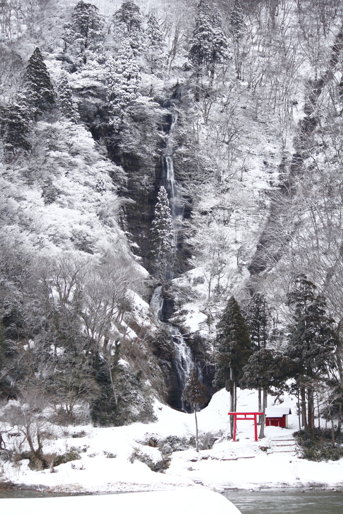 山形_白糸の滝