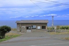 海辺の駅舎