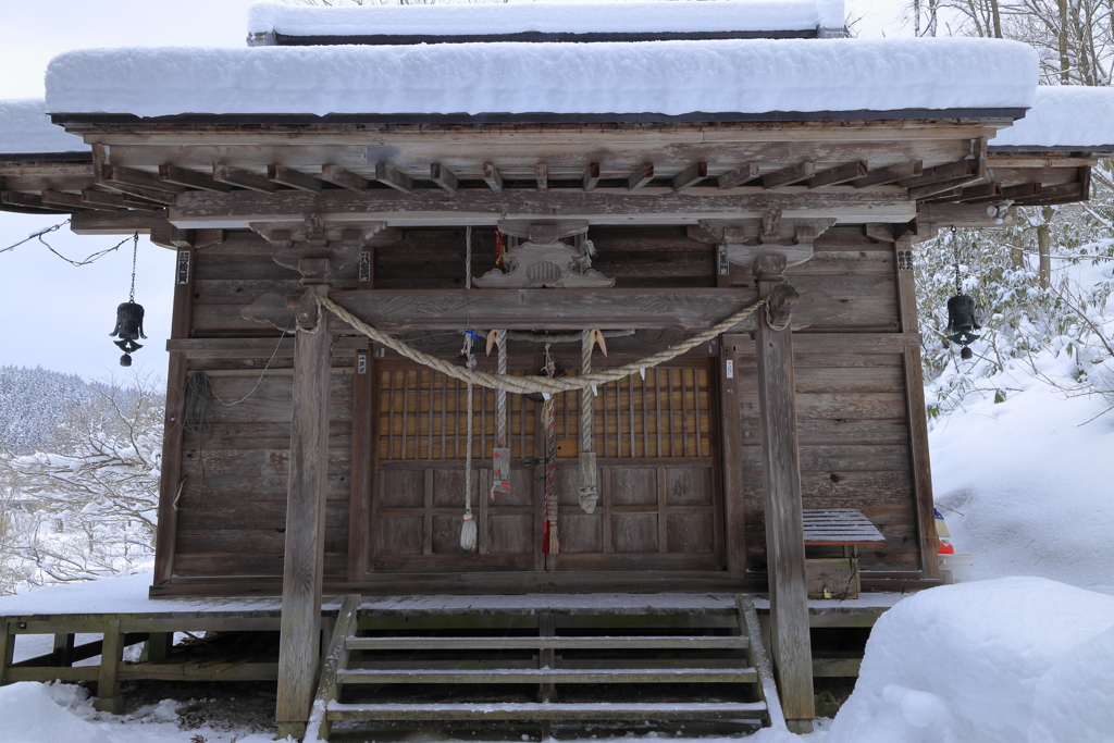 雪の祠