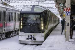 青森駅は雪の中