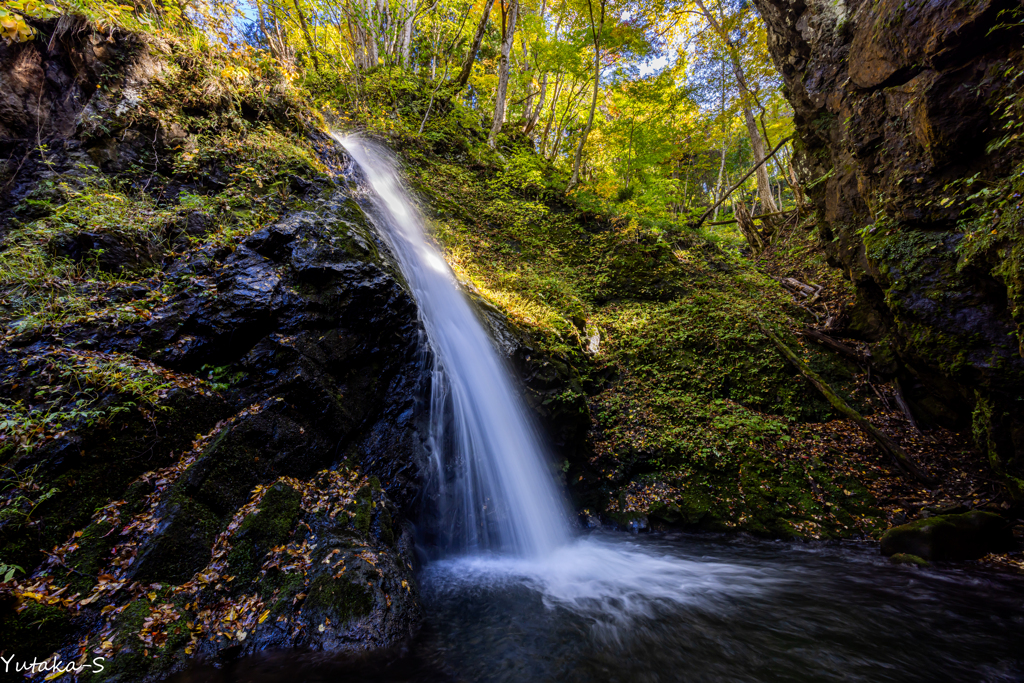 宮城･山形 秋の滝巡り 芳刈不動滝