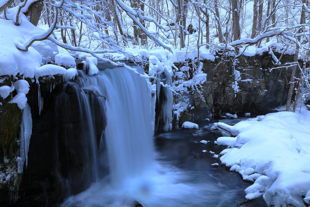 銚子大滝雪景
