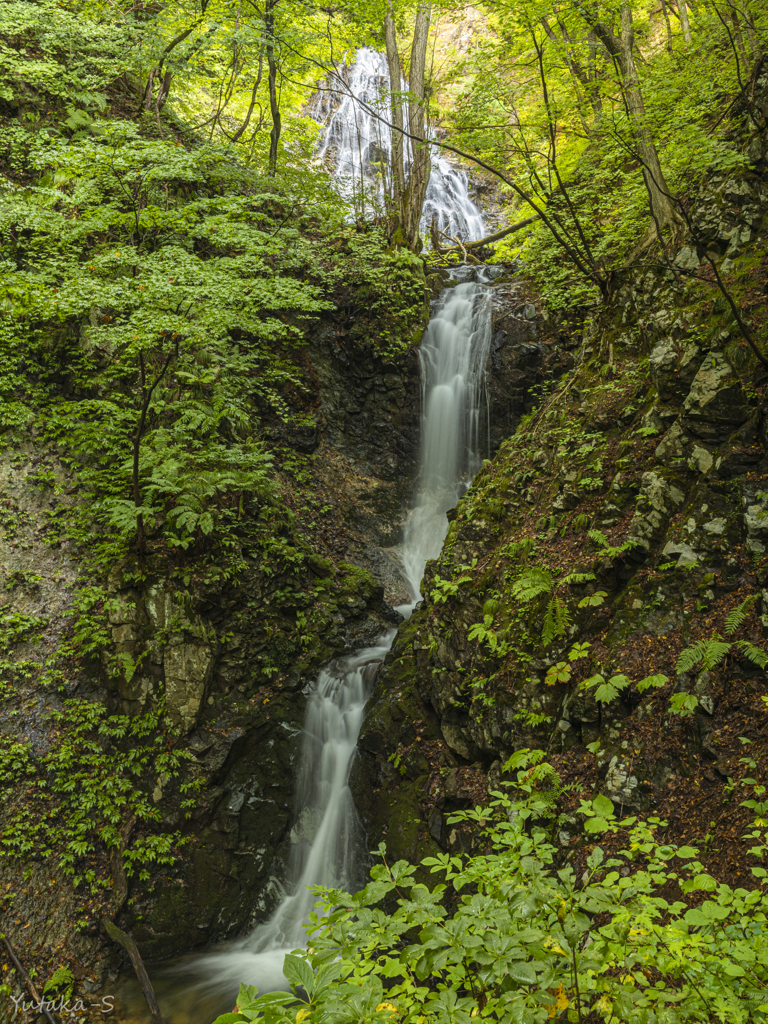 小根津戸の滝