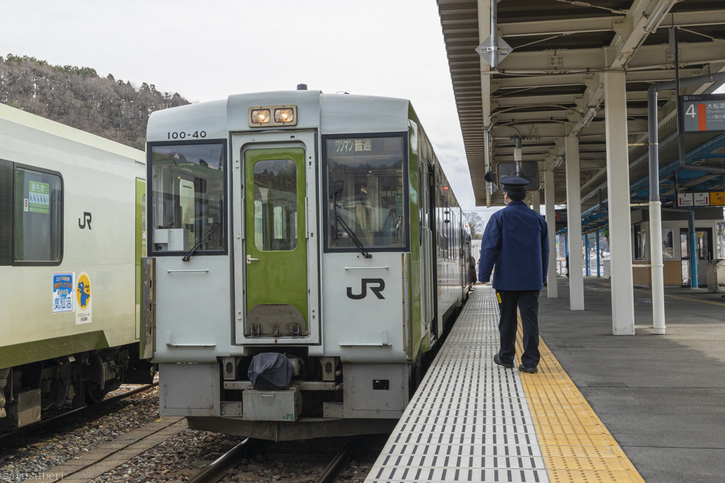 気仙沼駅にて