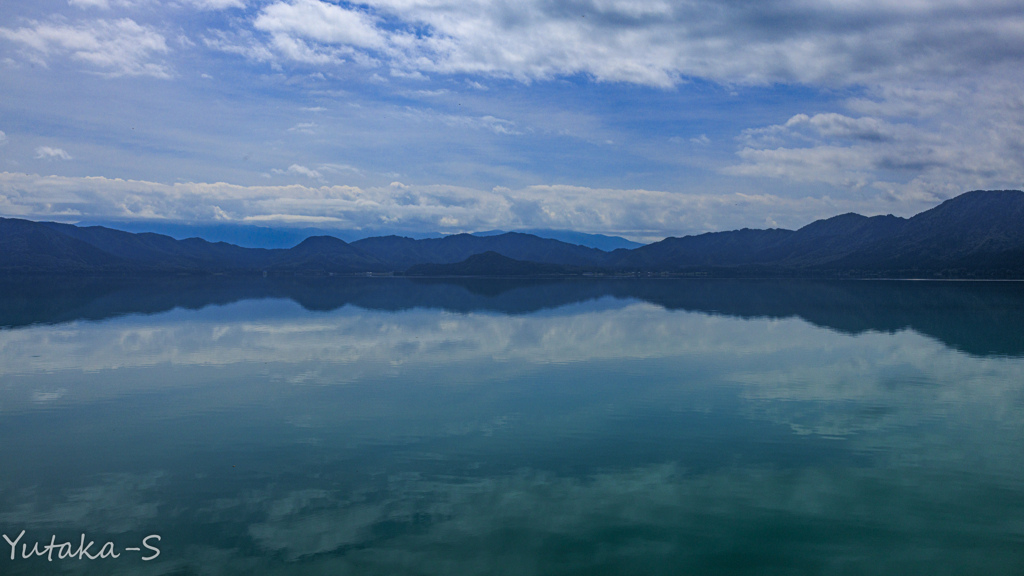 湖の情景