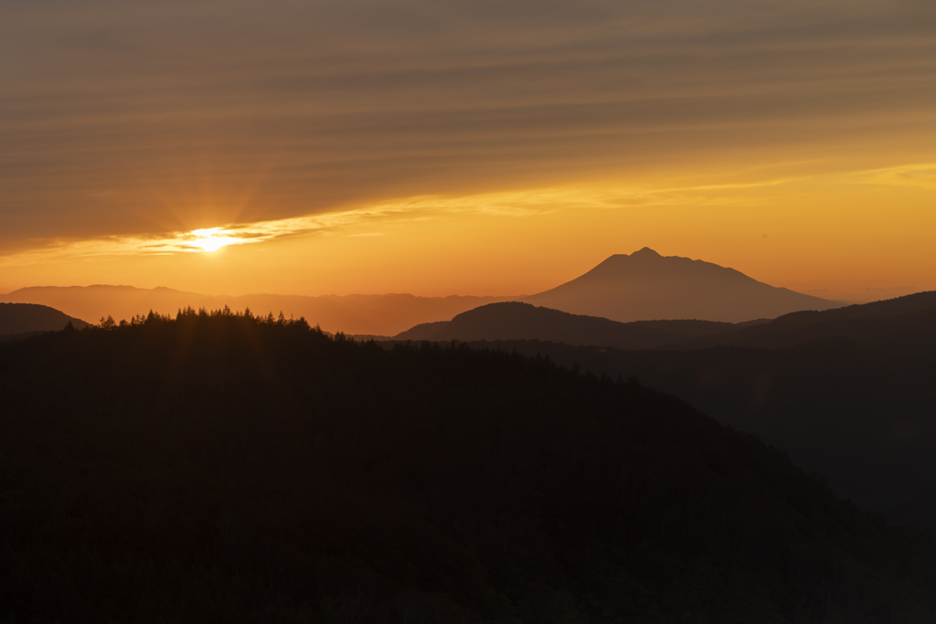 夕景岩木山
