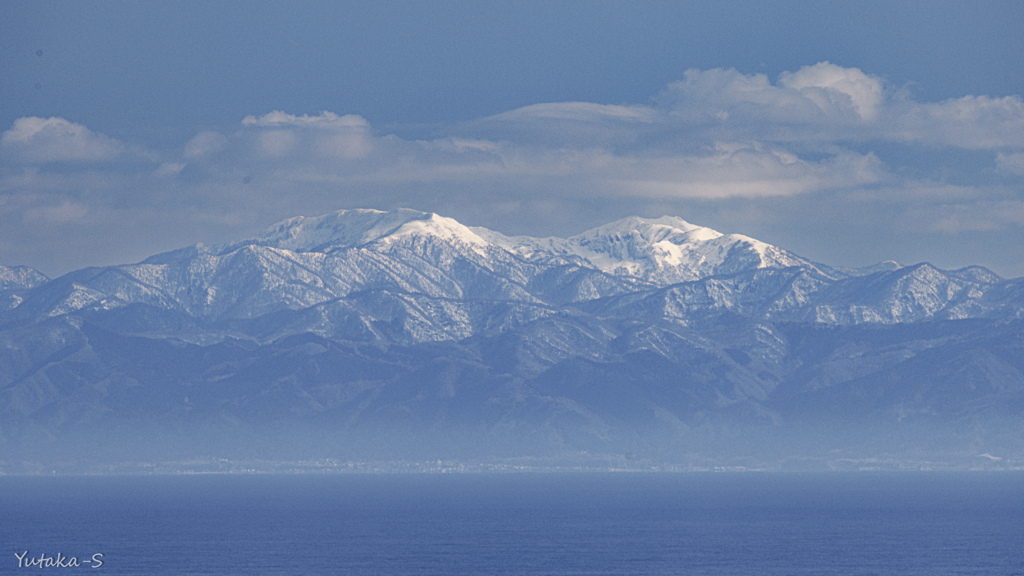 寒風山から望む