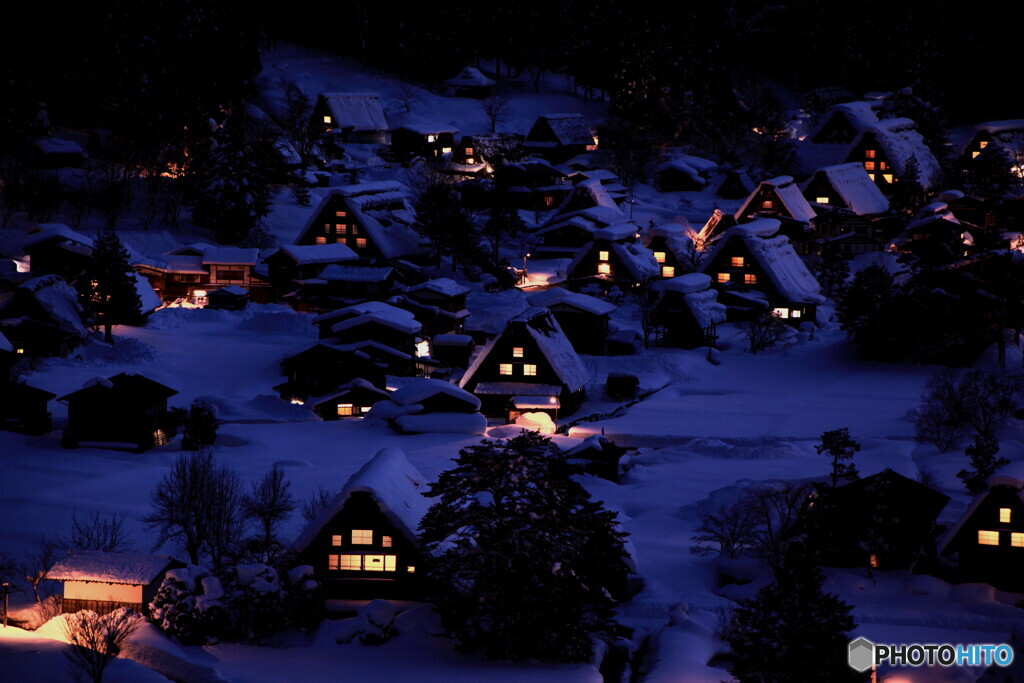 夜の里燈