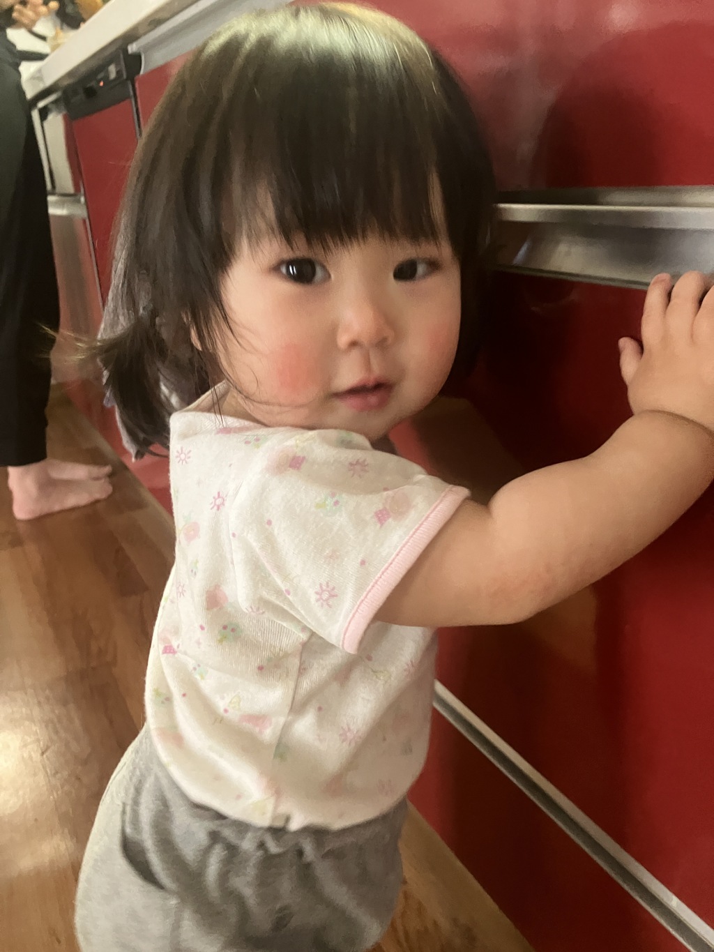 つかまり立ち