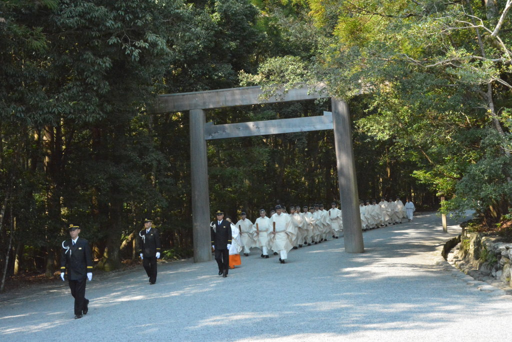 内宮　退位　大御饌