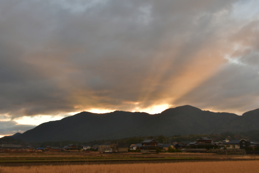 朝の朝熊山