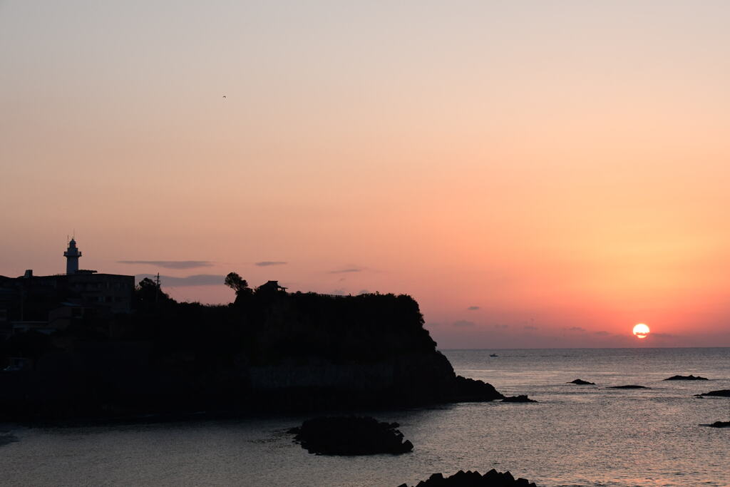 志摩　大王崎灯台　日の出