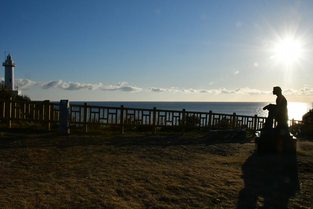 八幡さん公園と朝日