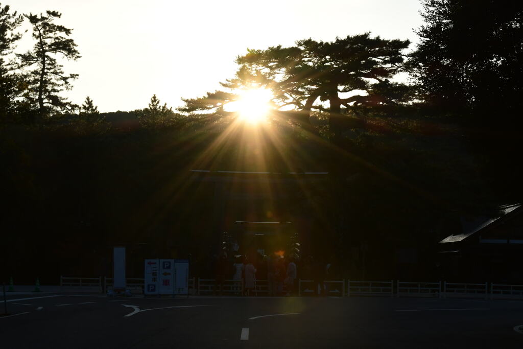 伊勢神宮　内宮　日の出