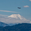 「富士山と高尾山と飛行機」