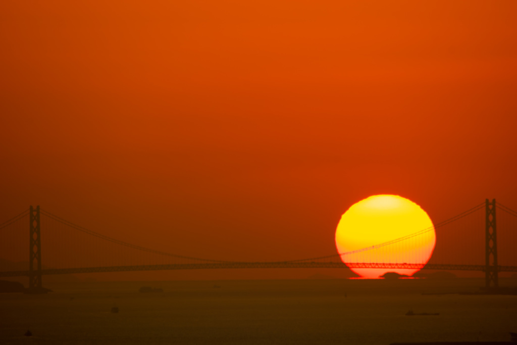 明石海峡大橋の落日
