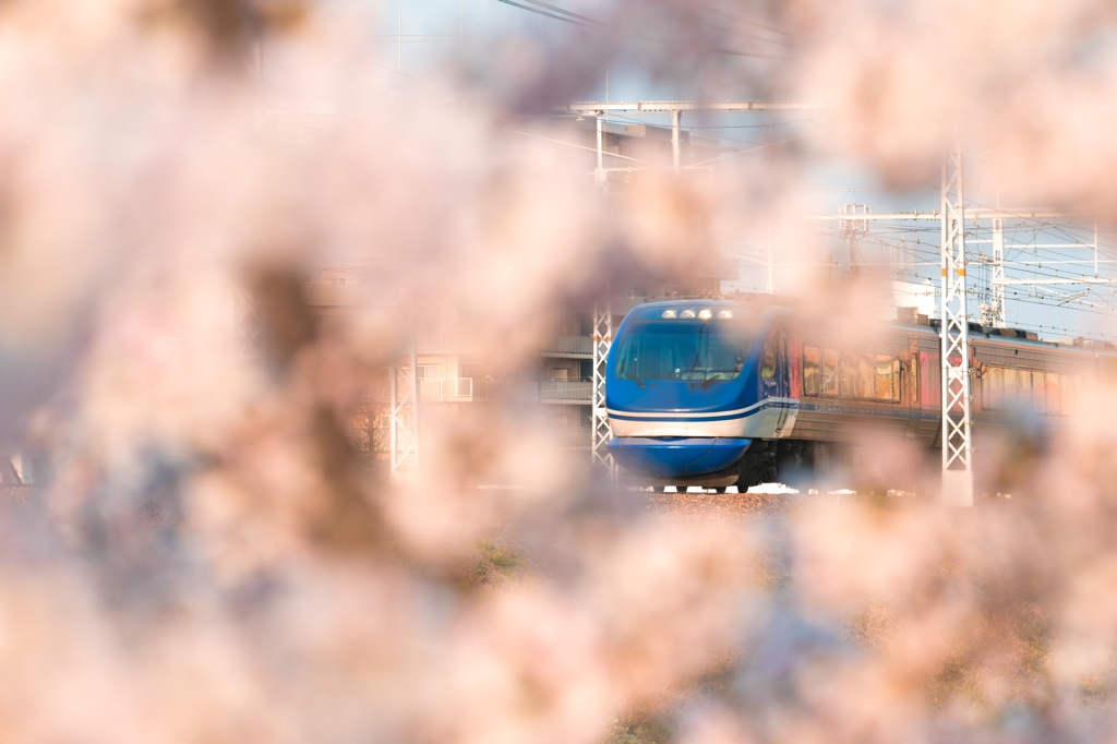 特急　スーパーはくと HOT7000系