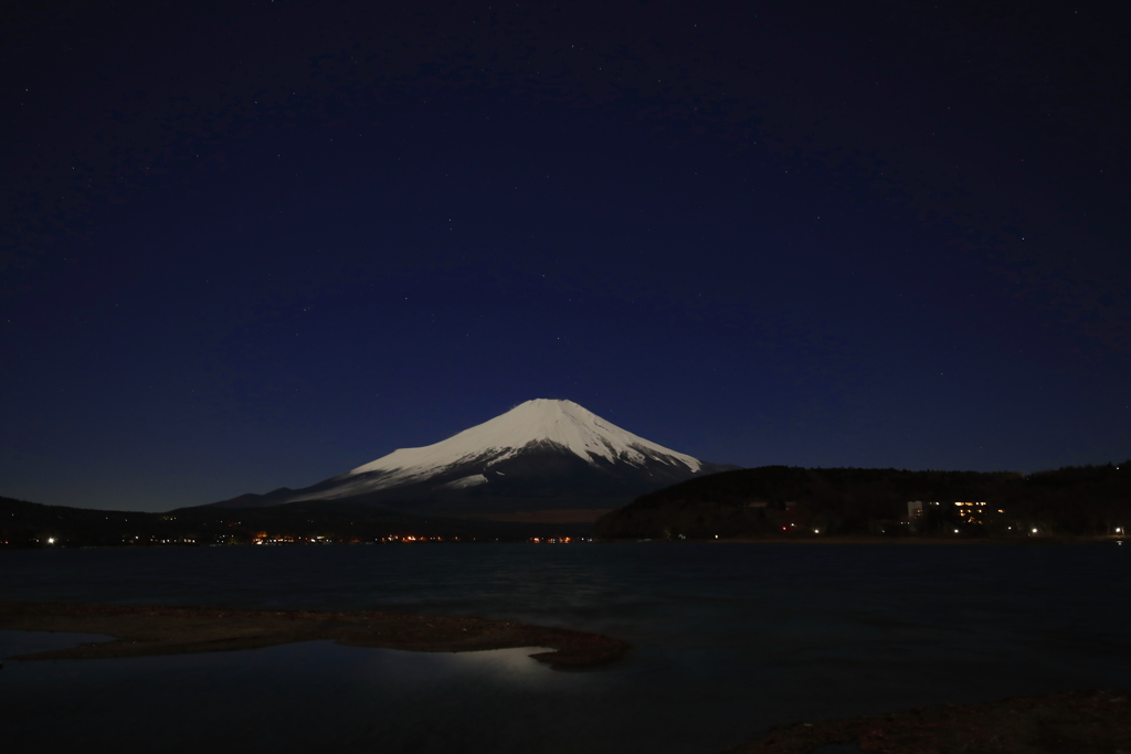 ◯の夜富士　平野