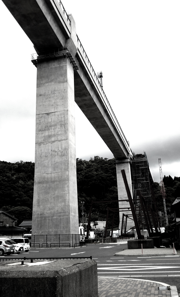 今は昔の餘部鉄橋